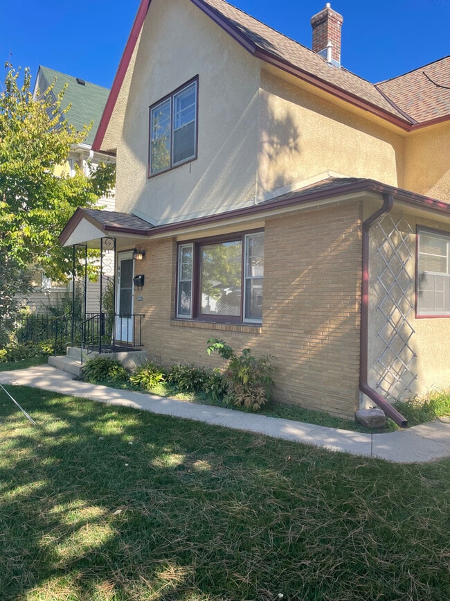 629 Monroe St NE, Unit 1
