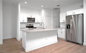 3022 NE Beechwood Cir in La Belle, FL - Building Photo - Building Photo