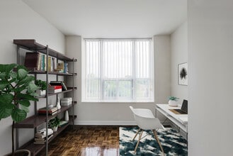 Rosewell Gardens Apartments in Toronto, ON - Building Photo - Building Photo