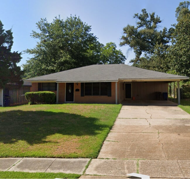 property at 3919 Michigan Cir