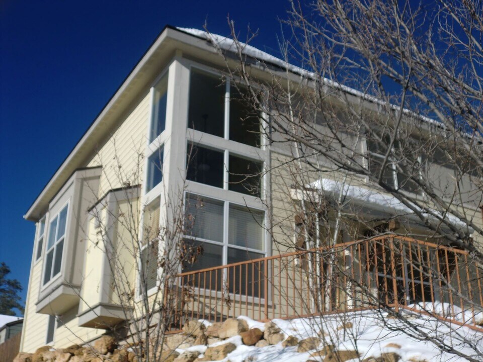 1300 E Makayla Way in Flagstaff, AZ - Building Photo