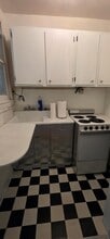 124 NW Broad St, Unit #2 in Southern Pines, NC - Foto de edificio - Building Photo