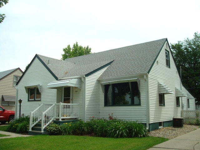property at 1360 N Hancock St