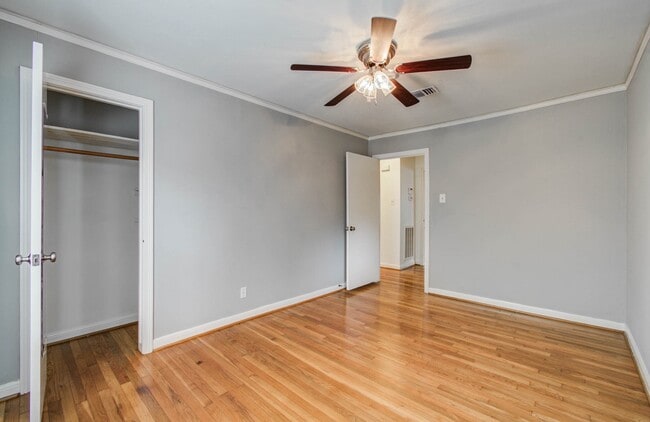 property at 5519 Huisache St