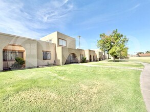 2113 E Dunbar Dr in Tempe, AZ - Building Photo - Building Photo