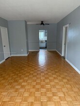 9281 W Bay Harbor Dr in Bay Harbor Islands, FL - Building Photo - Building Photo