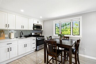 851 Brook St in West Babylon, NY - Building Photo - Building Photo