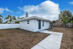 3246 Jefferson St in Stuart, FL - Building Photo