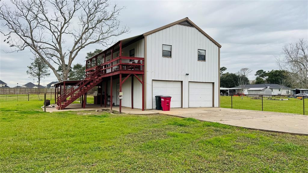 4041 County Rd 949f in Alvin, TX - Building Photo