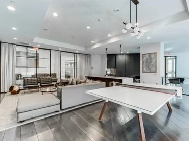 325 East Paces Ferry Rd NE in Atlanta, GA - Building Photo - Building Photo