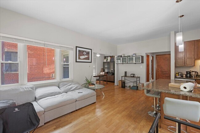 property at 429 W Wellington Ave