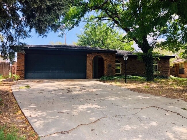 property at 6718 Arroyo Dr