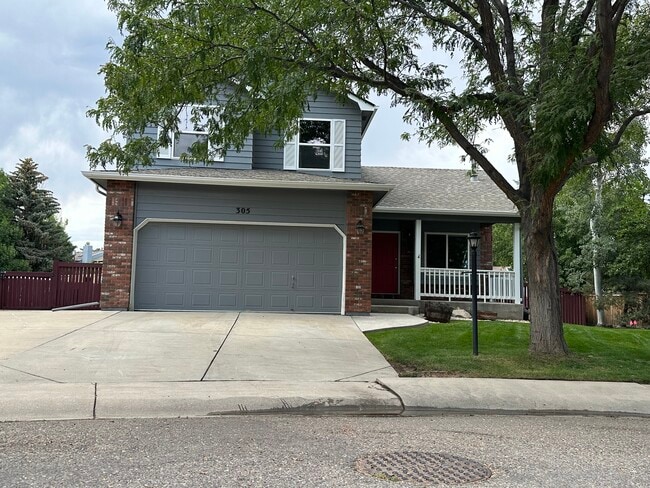 property at 305 E 41st Ct