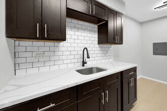 4206 Lindenwood Drive in Matteson, IL - Building Photo - Building Photo