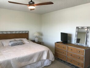9817 W Amber Trl in Sun City, AZ - Building Photo - Building Photo