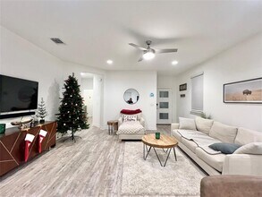 2307 Langdale Ln in Austin, TX - Building Photo - Building Photo