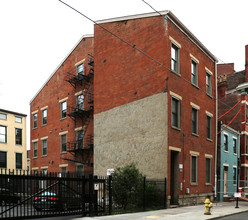 1221 Jackson St in Cincinnati, OH - Building Photo - Building Photo