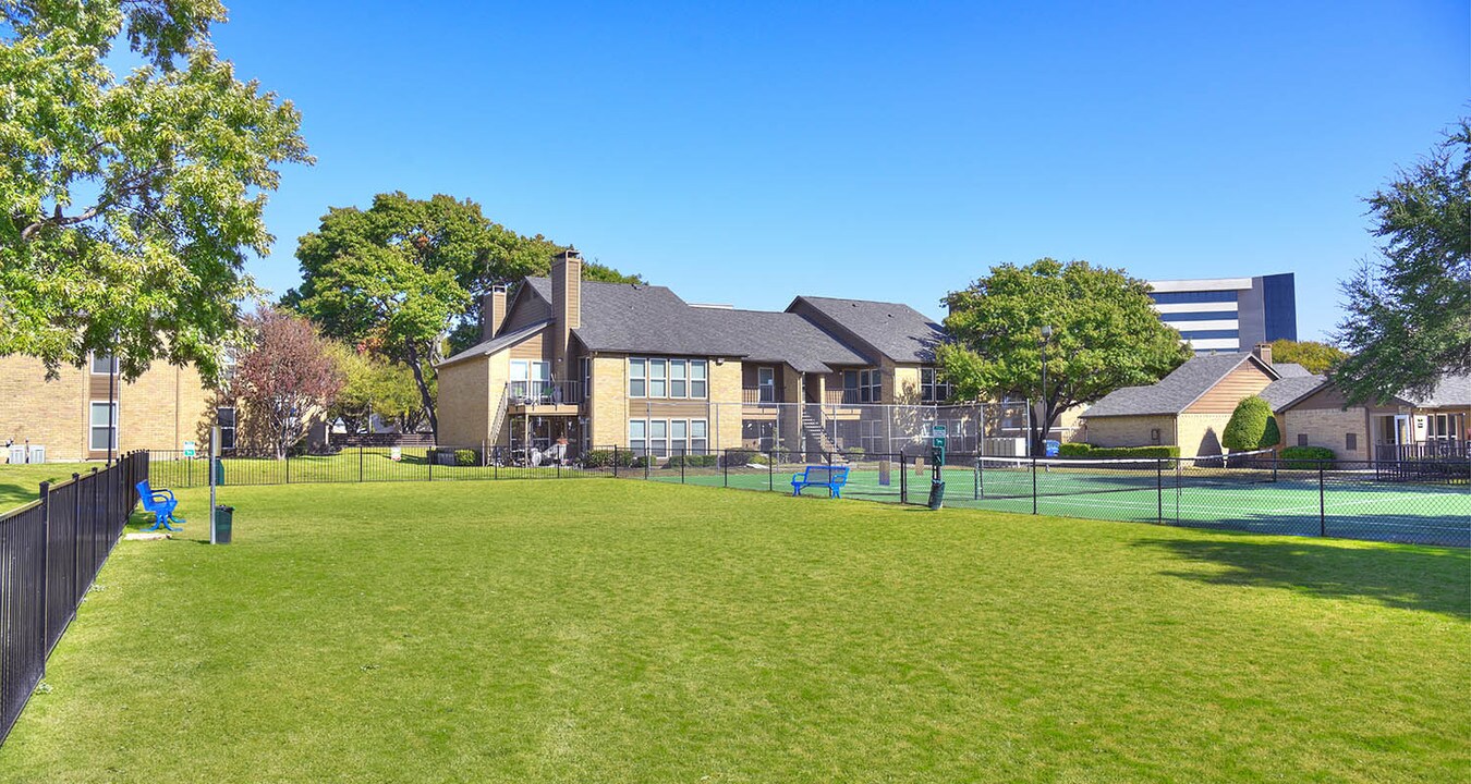 Bent Tree Communities in Addison, TX - Building Photo