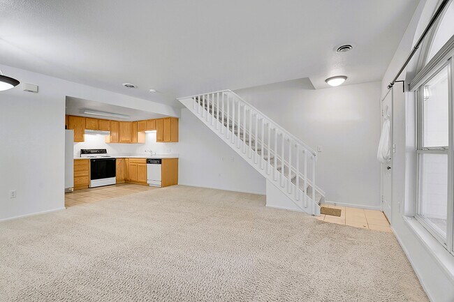 1697 S Cole St in Lakewood, CO - Building Photo - Building Photo