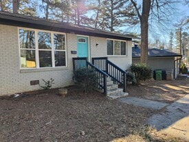 3106 Erskine Dr in Charlotte, NC - Building Photo