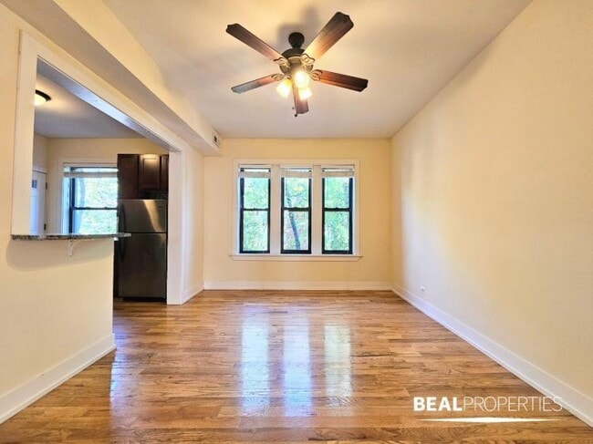 3525 N Racine Ave in Chicago, IL - Building Photo - Building Photo