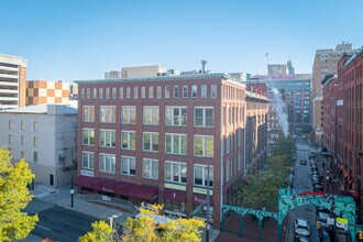 Redwood Square Apartments in Baltimore, MD - Building Photo - Building Photo