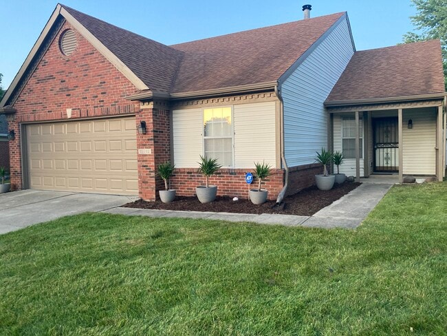 10792 Bay Ln in Fishers, IN - Building Photo - Building Photo