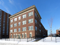 Wade Chateau Apartments in Cleveland, OH - Foto de edificio - Building Photo