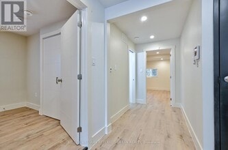 28 Silverthorn Ave in Toronto, ON - Building Photo - Building Photo