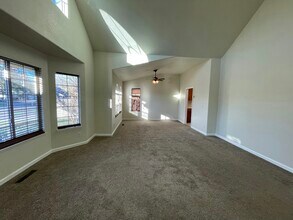 1580 Rehrmann Dr in Dixon, CA - Building Photo - Building Photo