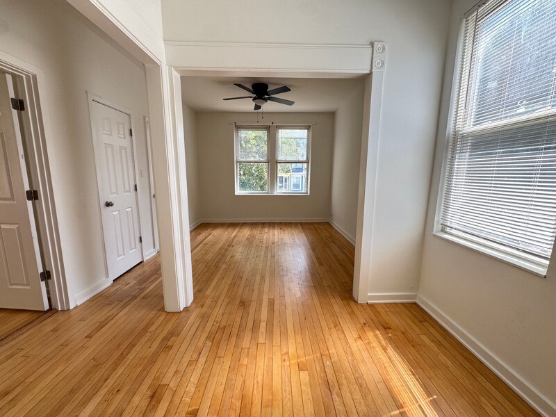 2908 N Springfield Ave in Chicago, IL - Building Photo