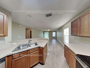 724 Wynfield Cir in St. Augustine, FL - Foto de edificio - Building Photo