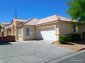 2695 Rimpacific Cir in Las Vegas, NV - Building Photo