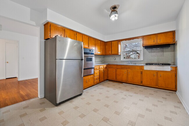 7108 Polk St in North Bergen, NJ - Foto de edificio - Building Photo