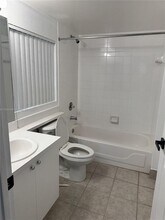 2131 SE 10th Ave in Fort Lauderdale, FL - Building Photo - Building Photo