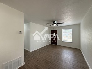 3355 J St in San Antonio, TX - Building Photo - Building Photo