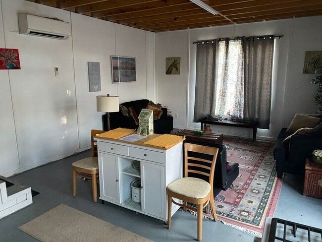 1151 Pen Park Rd in Charlottesville, VA - Building Photo - Building Photo