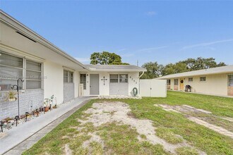 6283 Sherman St in Hollywood, FL - Building Photo - Building Photo