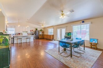 1302 N Scenic Dr in Alamogordo, NM - Building Photo - Building Photo