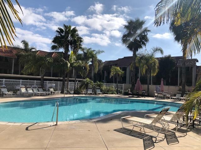 7623 Bay Dr in Huntington Beach, CA - Building Photo