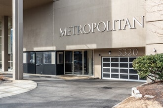Metropolitan in Chicago, IL - Building Photo - Building Photo