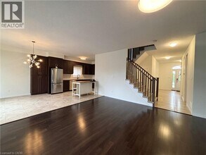 23 Irongate Dr in Brant, ON - Building Photo - Building Photo