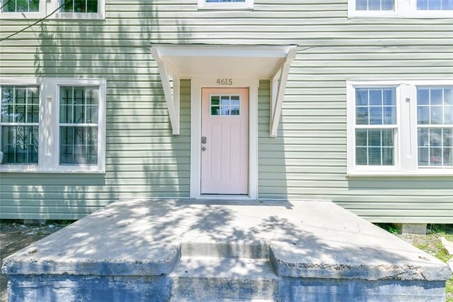 4615 Schroeder St-Unit -3 in Houston, TX - Building Photo - Building Photo