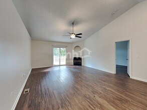 7037 Crescent Boat Ln in Canal Winchester, OH - Foto de edificio - Building Photo