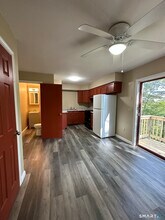 138 Maple St in Winchester, CT - Building Photo - Building Photo