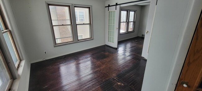 530 Capital Ave SW, Unit Unit4 in Battle Creek, MI - Building Photo - Building Photo