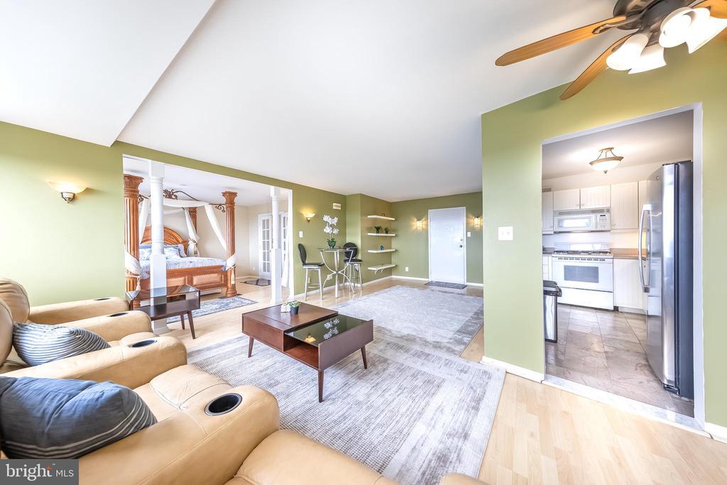 301 N Beauregard St in Alexandria, VA - Building Photo