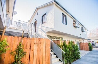 2622 28th St in Santa Monica, CA - Foto de edificio - Building Photo