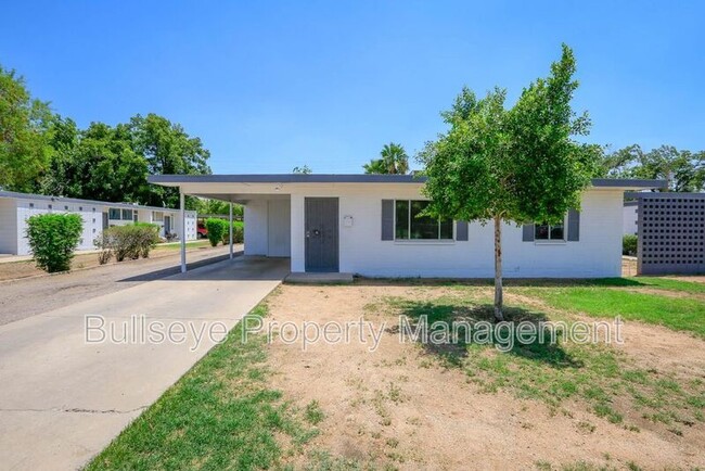 241 S Hobson in Mesa, AZ - Foto de edificio - Building Photo