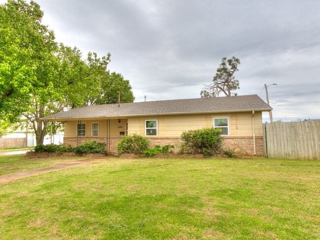 property at 3300 SW 40th St